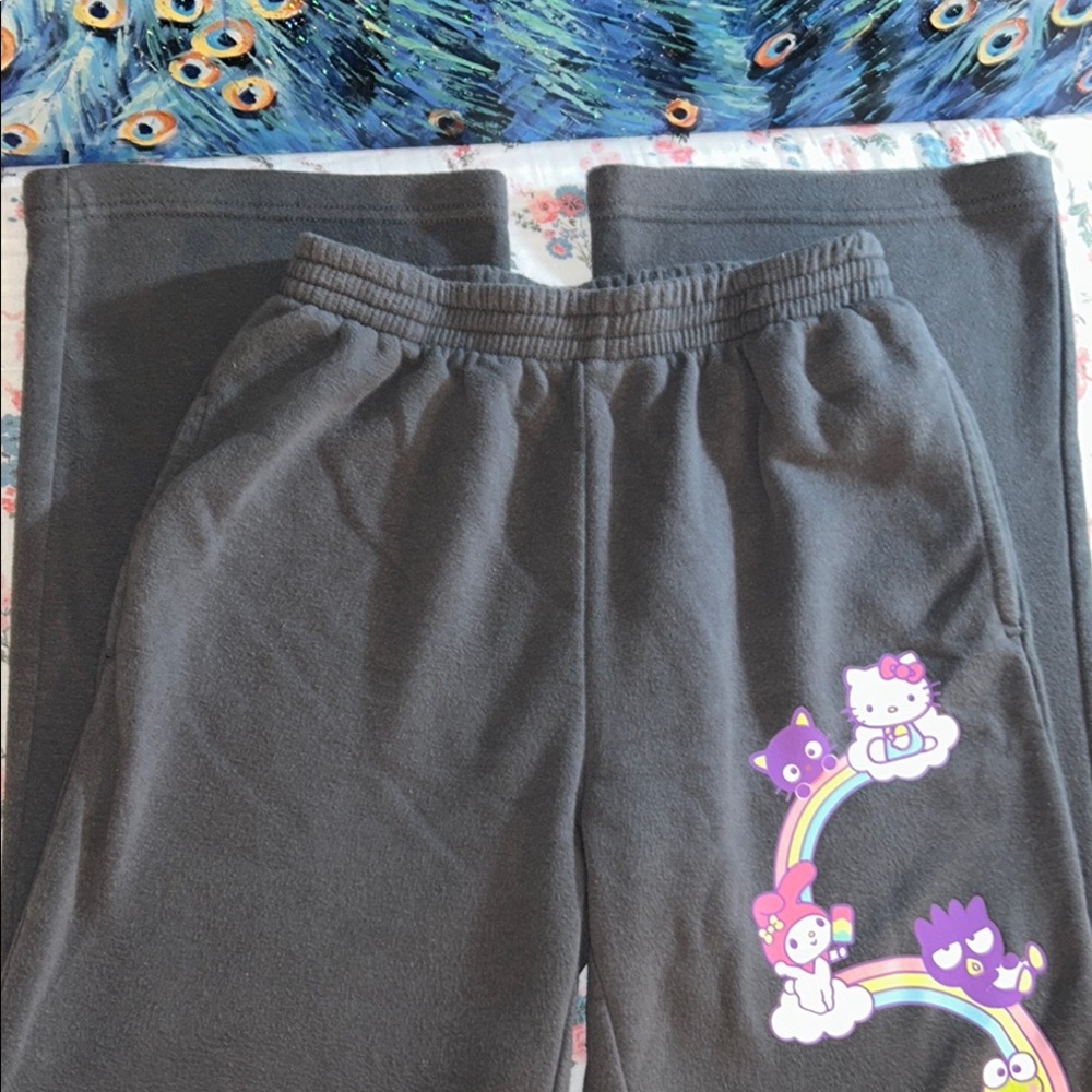 Hello Kitty Size S Gray Sweatpants with Playful Screened Design